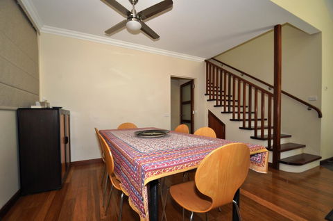11 Barkala St. Dalmeny - Accommodation Australia 3
