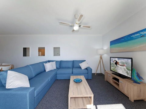 12 'Kiah', 53 Victoria Pde - Panoramic Water Views In The Heart Of Nelson Bay - Accommodation Australia 3