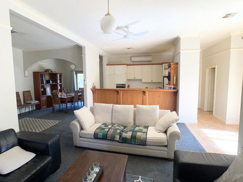 123 Hill St, Heart Of Orange, Double Brick - Accommodation Australia 2