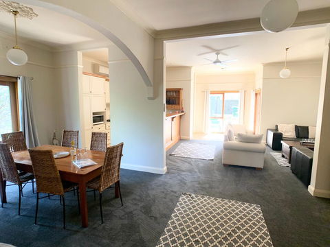 123 Hill St, Heart Of Orange, Double Brick - Accommodation Australia 1