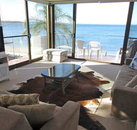 13 'Harbourside' 3-7 Soldiers Point Road - fantastic waterfront unit - Accommodation Australia