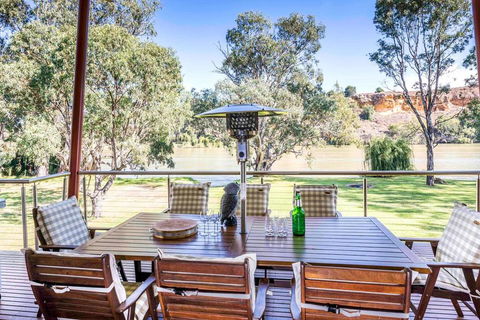 141 Providence Drive, Bowhill - Accommodation Australia 3