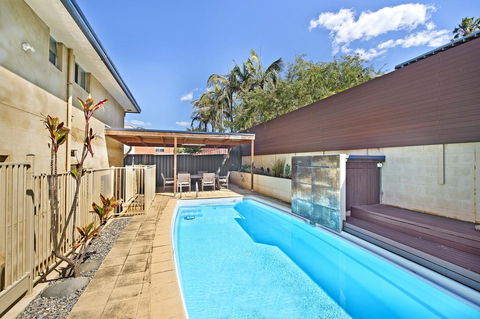 143 Matthew Flinders Drive, Port Macquarie - Accommodation Australia 2