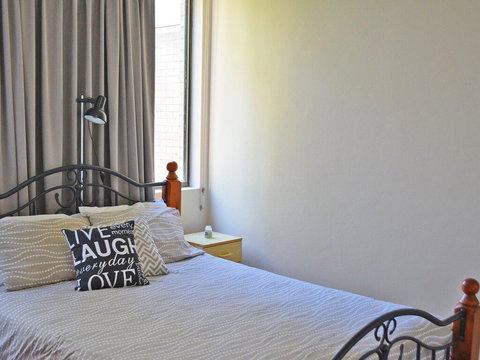 15 'Harbourside' 3-7 Soldiers Point Road - Right On The Waterfront - Local Tourism 2