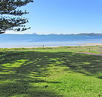 15 'Kanangra' 39 Soldiers Point Road - fantastic unit right on the water - Accommodation Australia
