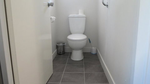 16 Mirimar Crescent Arcadia - Accommodation Australia 3