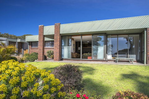16 Shipton Cres - Secluded Away - Accommodation Australia 3