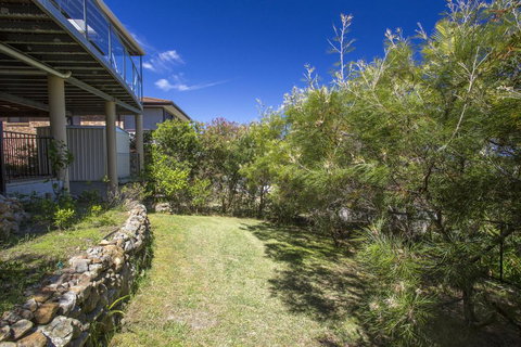17 Canberra Crescent - Prestige Views At Burrill Lake - Local Tourism 2