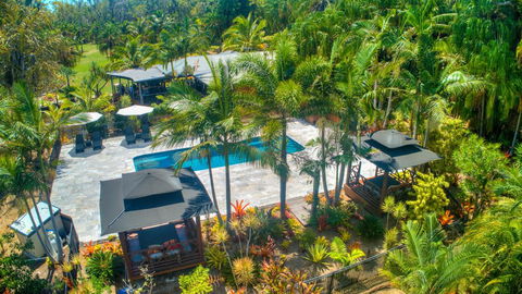 1770 Getaway - Australia Shopping 1