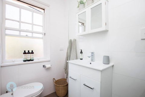 2 Bdrm Art Deco Apt, Stroll To Bondi Junction - Accommodation Australia 2