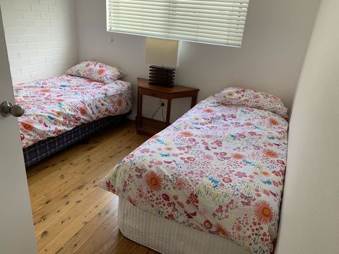 2 Bed Bar Beach Apartment - Stroll To Beach & Cafes, Supermarket Apartment 6 - Local Tourism 2