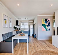 2 Bedroom Apt In Glenelg With Air-Con - Accommodation Australia