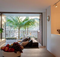 2 Bedroom Apt in Potts Point with Parking - Accommodation Australia