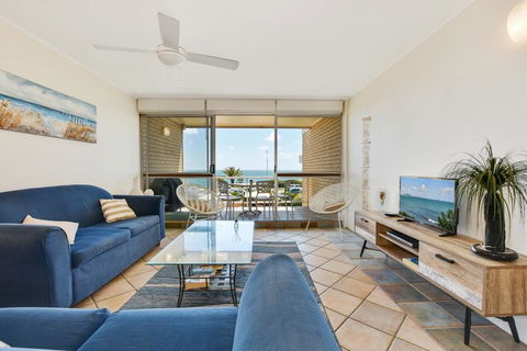 2 Bedroom Top Floor Unit - Ocean Views And Pool - Local Tourism 0