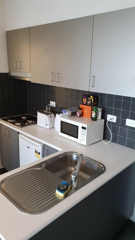 2 Bedrooms CBD FREE Tram Apartment (Melb Central, China Town, Queen Victoria Market, Melbourne University, RMIT, Etc) - Local Tourism 2