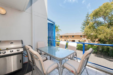 2 Cirrus - Local Tourism 0