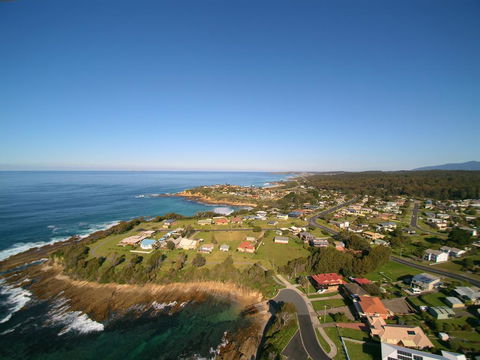 2 Jocelyn Street. Dalmeny - Accommodation Australia 0