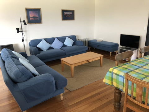 2 Jocelyn Street. Dalmeny - Accommodation Australia 3