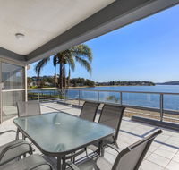 2 The Shores Soldiers Point - Waterfront - Uninterrupted Water Views INCLUDING ALL LINEN  TOWELS Free Wi-Fi - Accommodation Australia