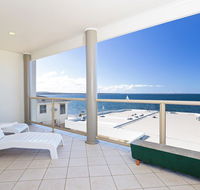 2/141A Soldiers Point Road - large waterfront duplex across from the bowling club - Accommodation Australia