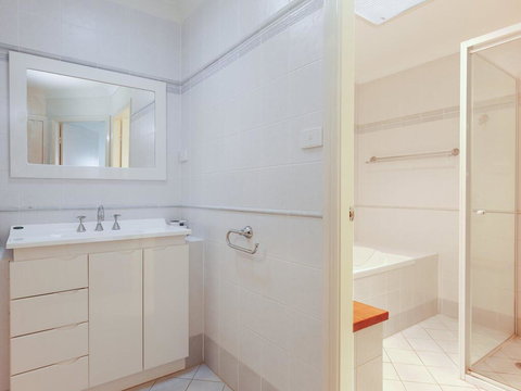 2/141A Soldiers Point Road - Large Waterfront Duplex Across From The Bowling Club - Australia Shopping 1