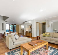 2/21-25 Fletcher Street - Casablanca at Bogarts - Accommodation Australia