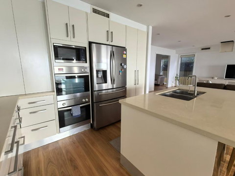 Beachfront Bliss 4BR Villa Direct Beach Access - Local Tourism 3