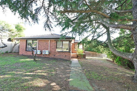 Best Location Entire House Staycation Parkland Surrounding - Accommodation Australia 3