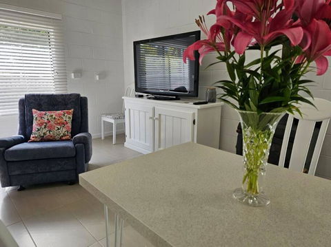 Blossom Cottage - Cosy Retreat - Accommodation Australia 2