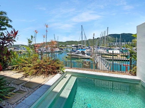 Blue On Blue Apartment 316 - Accommodation Australia 0