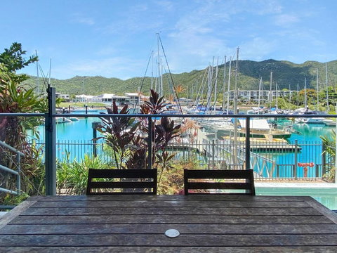 Blue On Blue Apartment 316 - Accommodation Australia 3