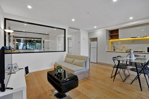 Botanica - Simply Perfect Balwyn 1BR Home Base - Accommodation Australia 1