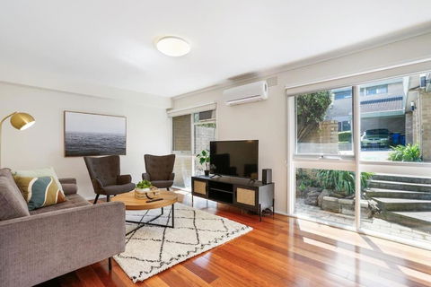 Bright & Lovely @ Balwyn Townhouse W Parking BBQ - Accommodation Australia 1