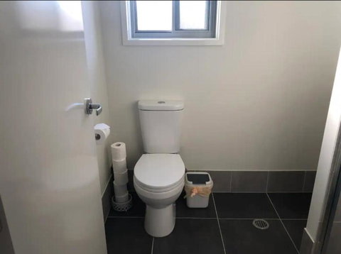 Bright 1 Bedroom Apartment 5km To Surfers Paradise - Accommodation Australia 3