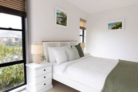 CABA17 - Waterfront Home With A Pool! - Local Tourism 3