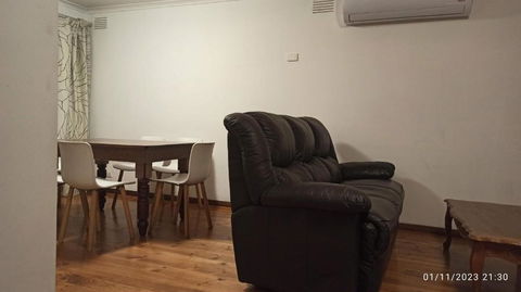Caulfield Family Home With Large Space - Accommodation Australia 1