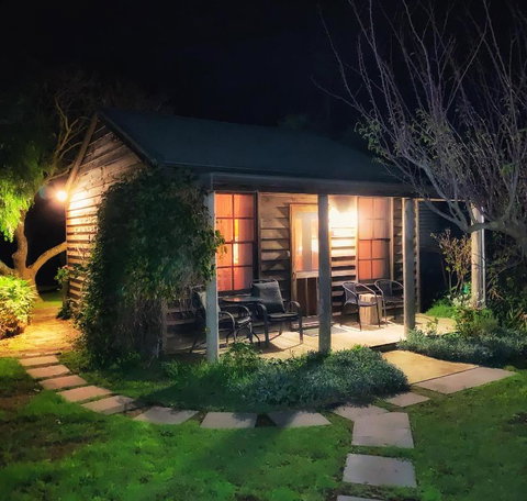 Cherry Plum Cottages - Accommodation Australia 2