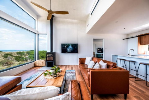 Coast Beachfront Retreat - Accommodation Australia 2