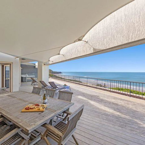 Costa Nova Holiday Apartments - Accommodation Australia 1