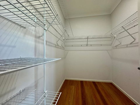 Cozy Share Suite In Coopers Plains - Double Room With Private Bathroom - Accommodation Australia 4