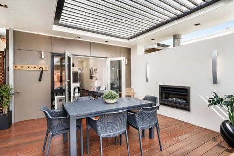 Cute As A Button - Picket Fence 3 Bed Stylish Home - Accommodation Australia 0