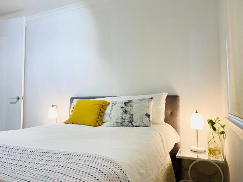 D101 Charming Apartment- Free Parking - Accommodation Australia 2