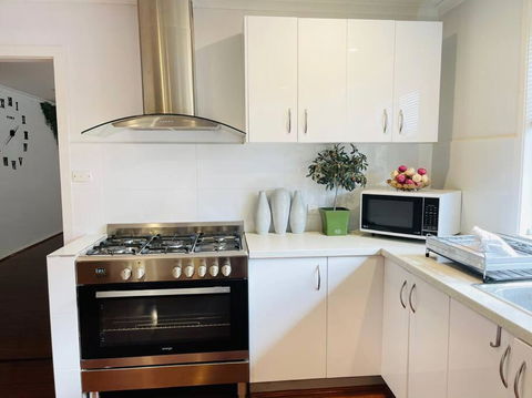 D130 The Link Fantasy Place - Accommodation Australia 4