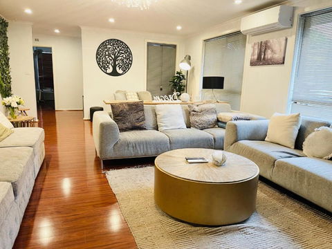 D130 The Link Fantasy Place - Accommodation Australia 3