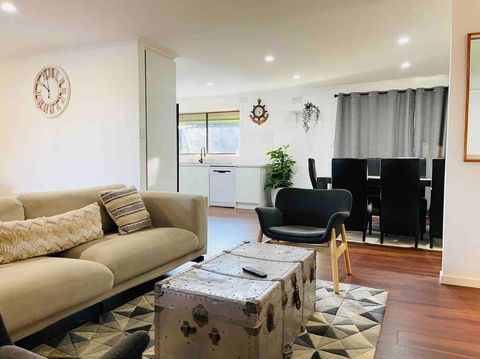 D140 Keilor Down Vacation - Accommodation Australia 0