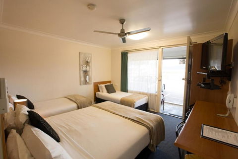 David Motor Inn - Accommodation Australia 4