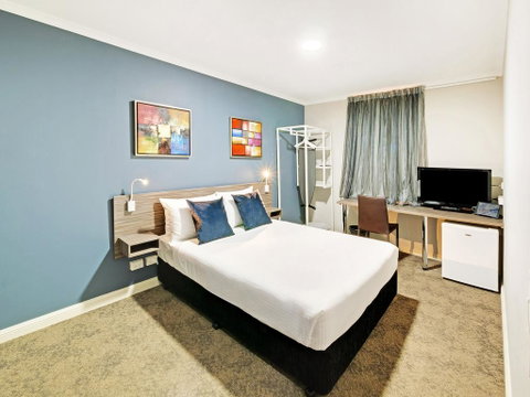 28 Hotel - Accommodation Australia 3