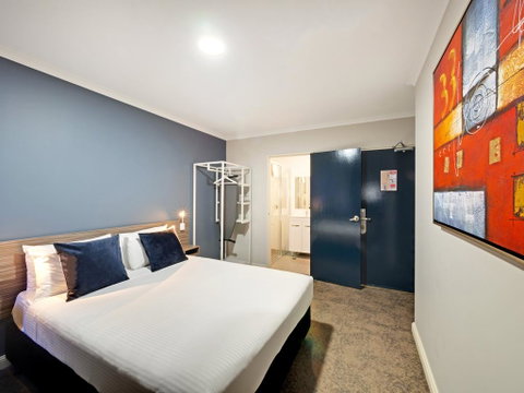 28 Hotel - Accommodation Australia 1