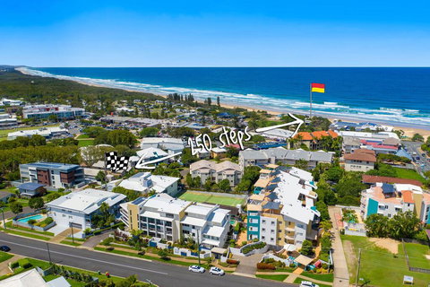 2BR Coolum Beach , Rooftop Terrace, Spa, Tennis, Pool - Australia Shopping 2