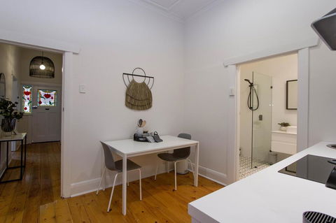 2BR Cottage With Parking Close To Adelaide CBD - Australia Shopping 2